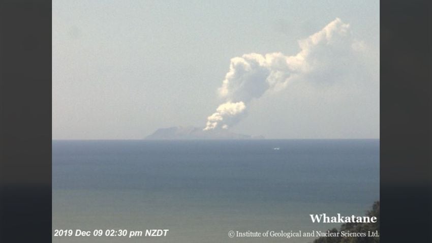 Photos: Volcano erupts on New Zealand's White Island