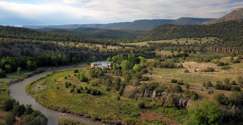 2,300-acre property has access to private river frontage