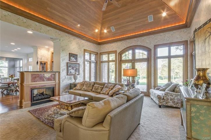 PHOTOS: $1M luxury Beavercreek area home on market
